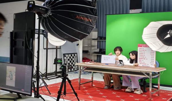 "C:\Users\gy111\Desktop\图片2600.jpg"